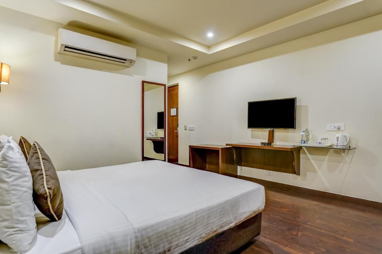 Townhouse 552Hotel Royal Court Jalandhar Esterno foto