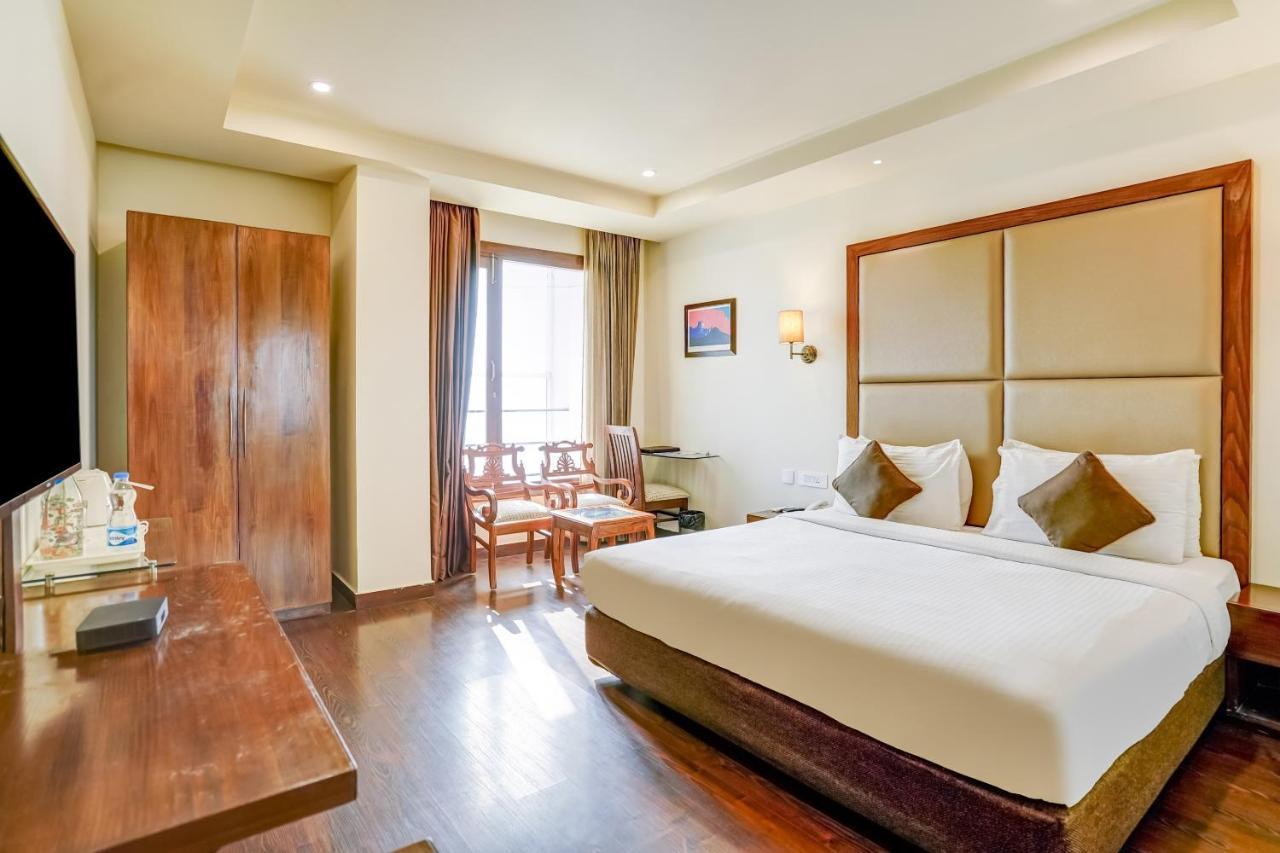 Townhouse 552Hotel Royal Court Jalandhar Esterno foto