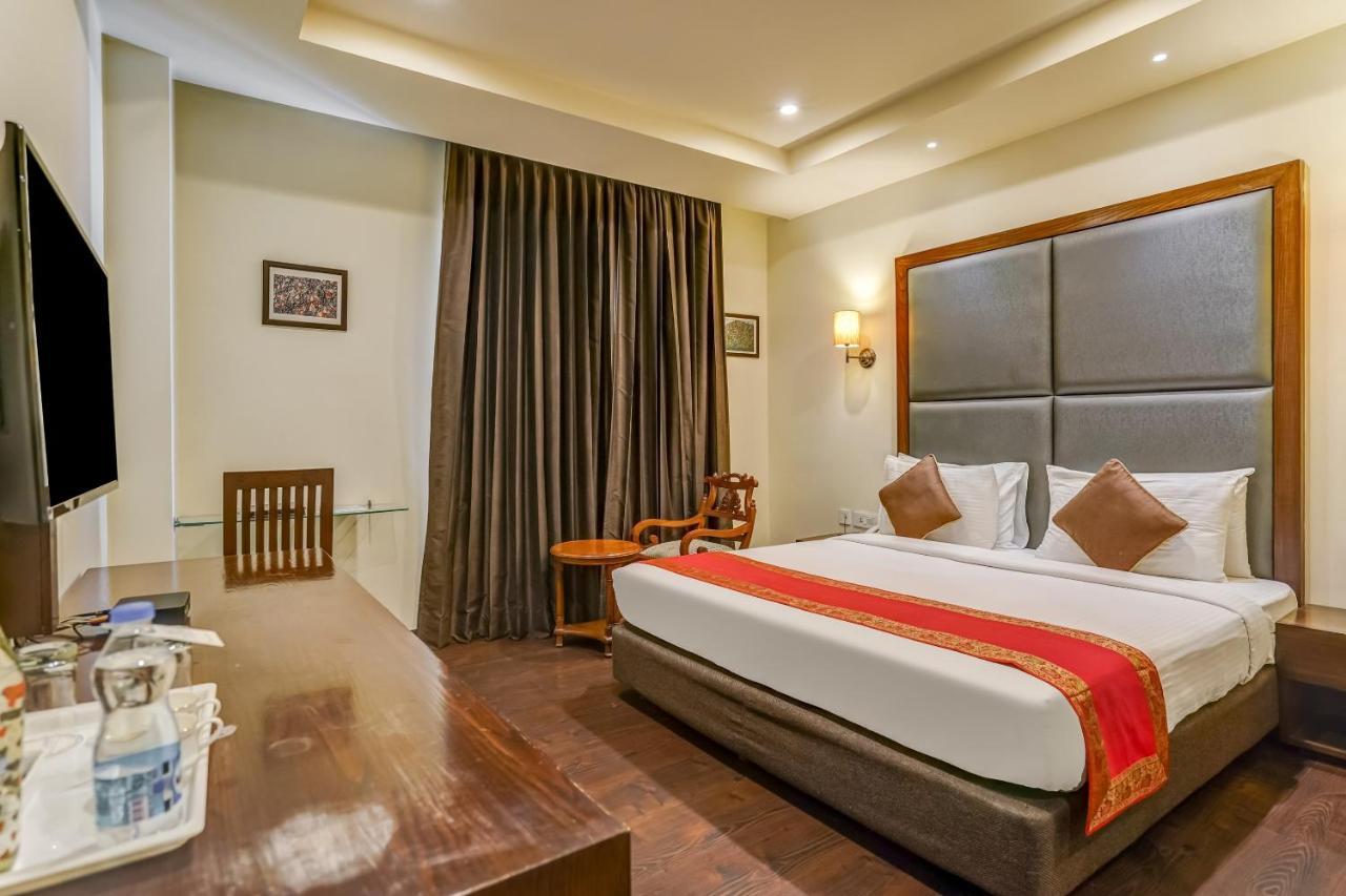 Townhouse 552Hotel Royal Court Jalandhar Esterno foto