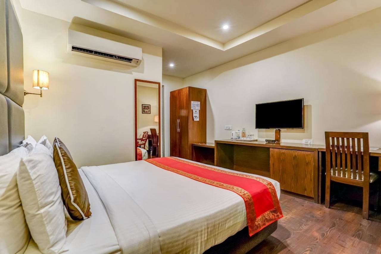 Townhouse 552Hotel Royal Court Jalandhar Esterno foto