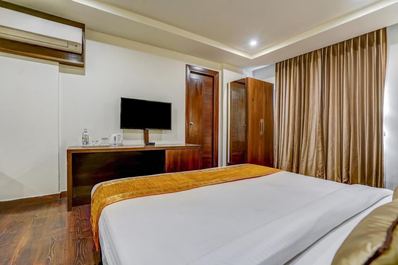 Townhouse 552Hotel Royal Court Jalandhar Esterno foto