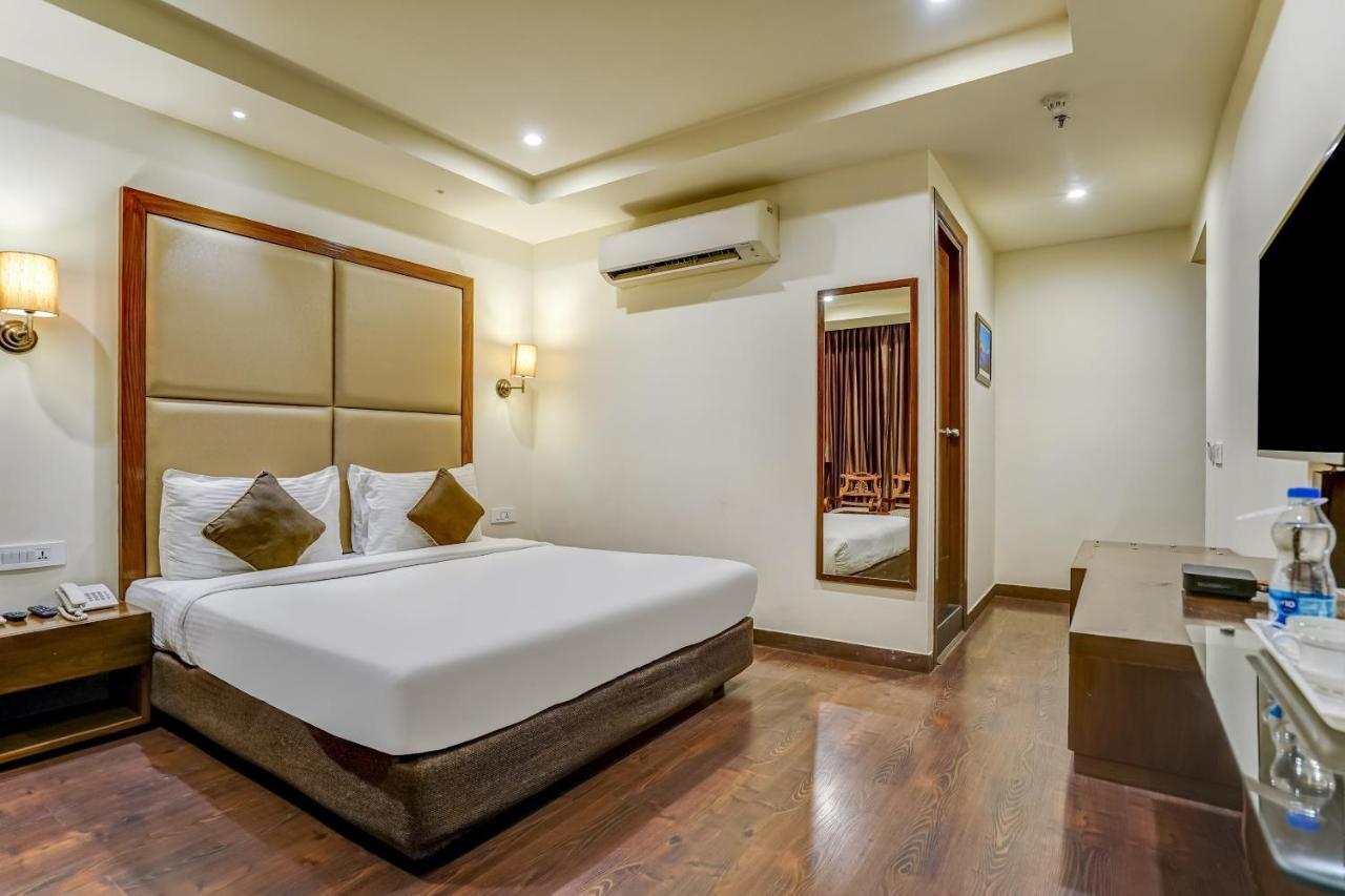 Townhouse 552Hotel Royal Court Jalandhar Esterno foto