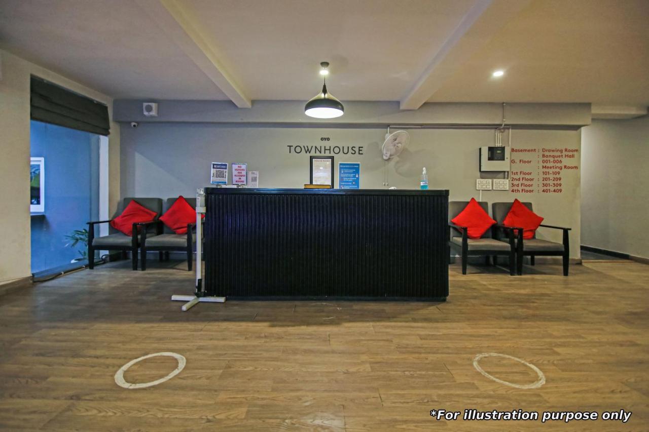 Townhouse 552Hotel Royal Court Jalandhar Esterno foto